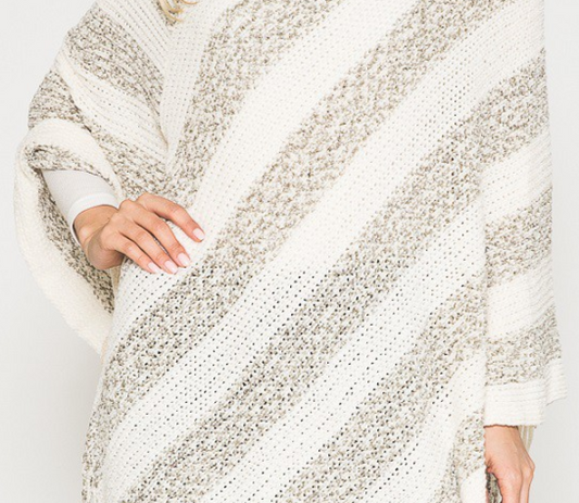 VINTAGE POINT CHENILLE PONCHO SWEATER